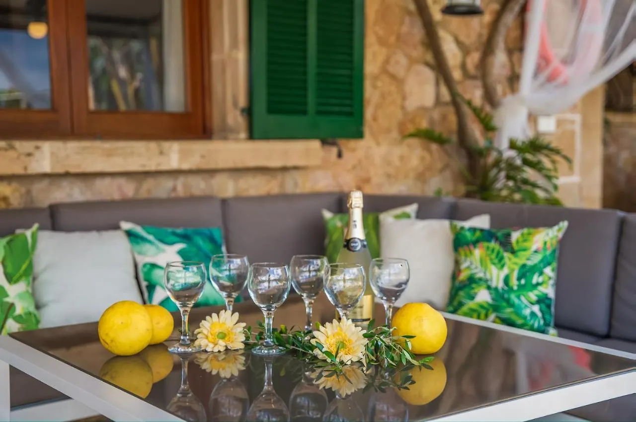 Ideal Property Mallorca - Can Carabassot Pollença 0*,  Španělsko